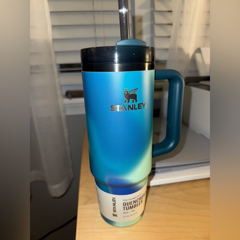 The Quencher H2.0 Flowstate™ Tumbler | 30 OZ